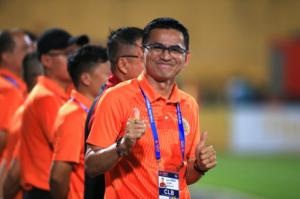 Kiatisak chia tay CLB CAHN