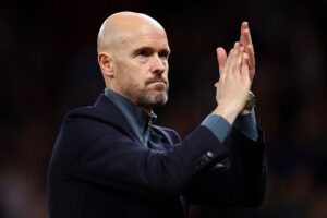 Ten Hag sẽ ở lại Man Utd