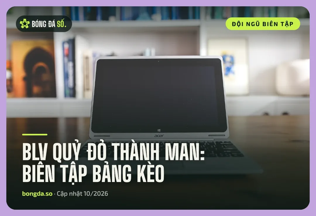 Đội ngũ biên tập Bongdaso – Ai viết, ai kiểm tra nội dung trên Bóng Đá Số 2 Máy tính xách tay trên bàn gỗ, minh hoạ hồ sơ thành viên đội ngũ biên tập Bongdaso, trong đó có BLV Quỷ Đỏ Thành Man