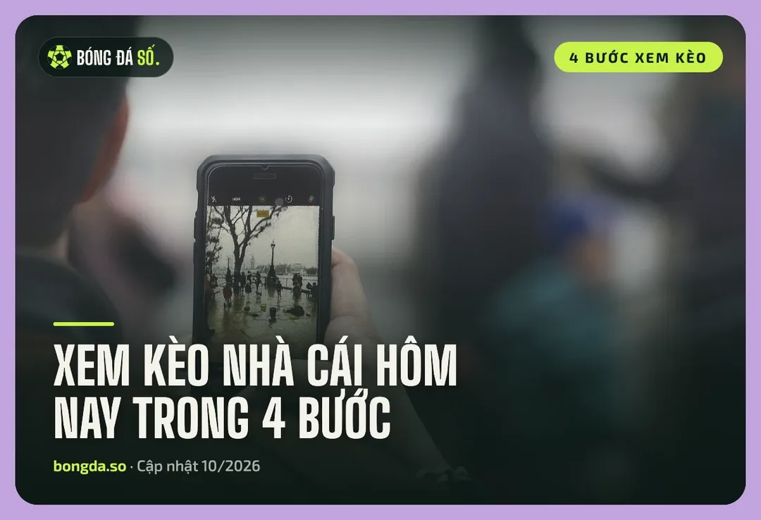 Bongdaso – Kèo nhà cái, tỷ lệ bóng đá và dữ liệu trận đấu cập nhật mỗi ngày 6 Người cầm điện thoại, minh hoạ cách xem kèo nhà cái hôm nay trên Bongdaso trong bốn bước